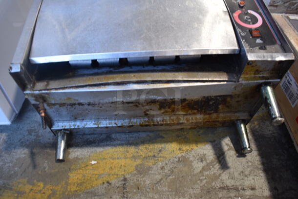 APW Wyott Stainless Steel Commercial Countertop Vertical Toaster. Missing Parts. 115 Volts, 1 Phase. Tested and Working! - Image 6 of 8