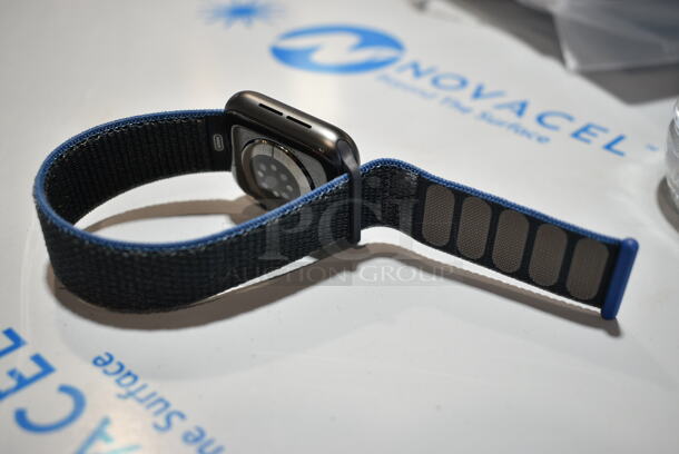 NEW Apple iWatch 40mm. Unit Does Not Power On and Will Not Charge.  - Image 7 of 7
