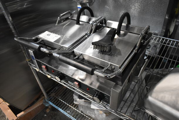 BRAND NEW SCRATCH AND DENT! Waring WFG300 Stainless Steel Commercial Countertop Tostato Ottimo Smooth Top & Bottom Dual Panini Press Sandwich Grill - 17" x 9 1/4" Cooking Surface. 240 Volts, 1 Phase.  - Image 3 of 6