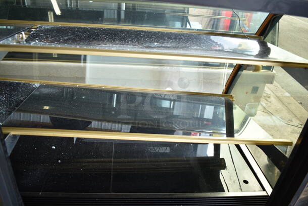 Kinco SRM38 Metal Commercial Floor Style Deli Display Case Merchandiser. See Pictures for Glass Damage. 220 Volts, 1 Phase.  - Image 4 of 9