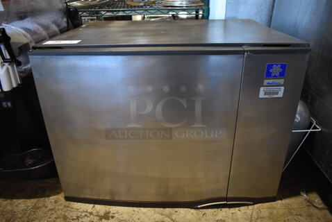 Manitowoc SD0603W Stainless Steel Commercial Ice Machine Head. 208-230 Volts, 1 Phase. 30x25x21.5