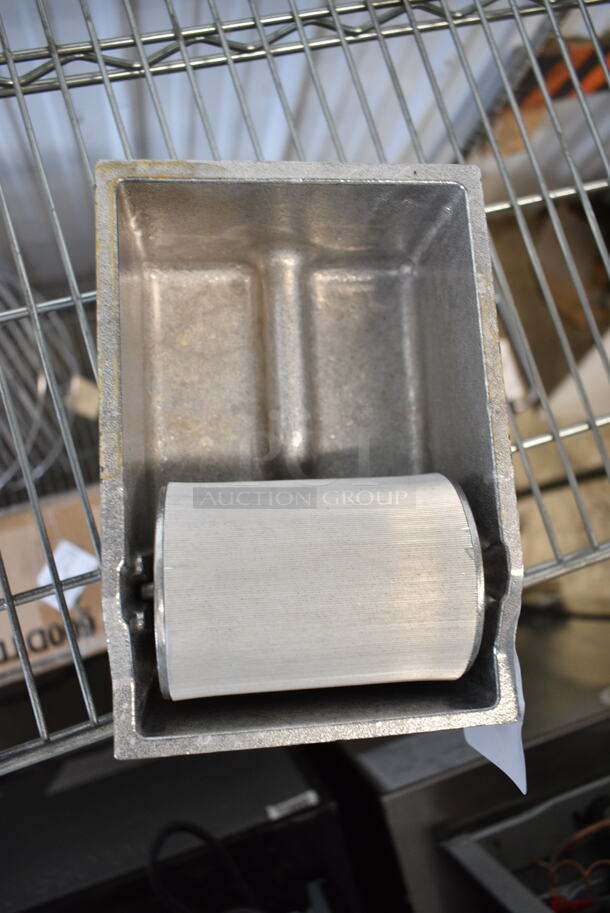 BRAND NEW SCRATCH AND DENT! Nemco 8150-RS Metal Countertop Butter Spreader - Image 4 of 5