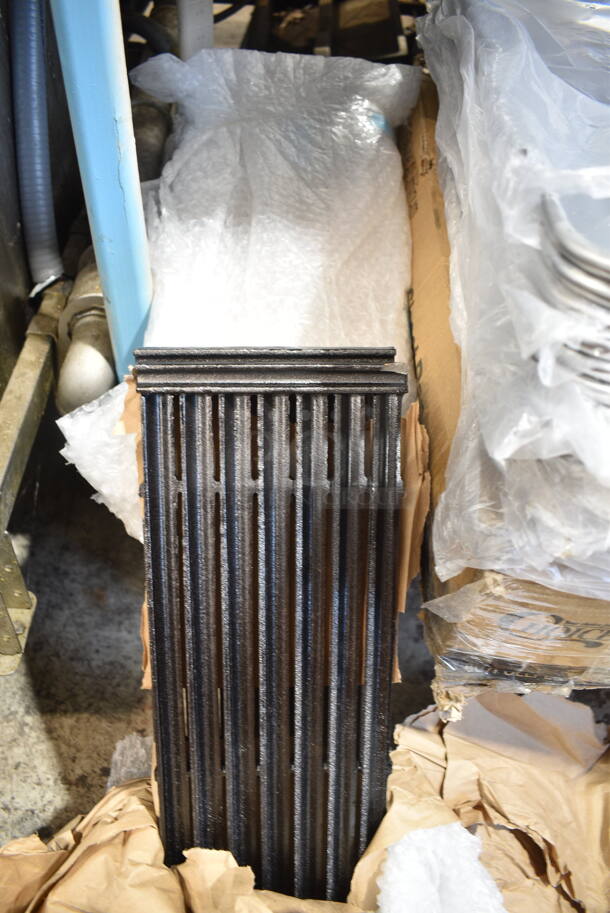 BRAND NEW SCRATCH AND DENT! Avantco 177GRTE6AGCS 6" Top Grate for Chef Series CAG Charbroilers - Image 2 of 4