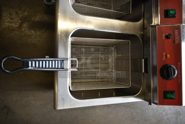 BRAND NEW SCRATCH AND DENT! Avantco 177F202 Stainless Steel 30 lb. Dual Tank Medium-Duty Electric Countertop Fryer w/ 2 Metal Fry Baskets and 2 Lids. 208/240 Volts, 1 Phase. - Image 7 of 9