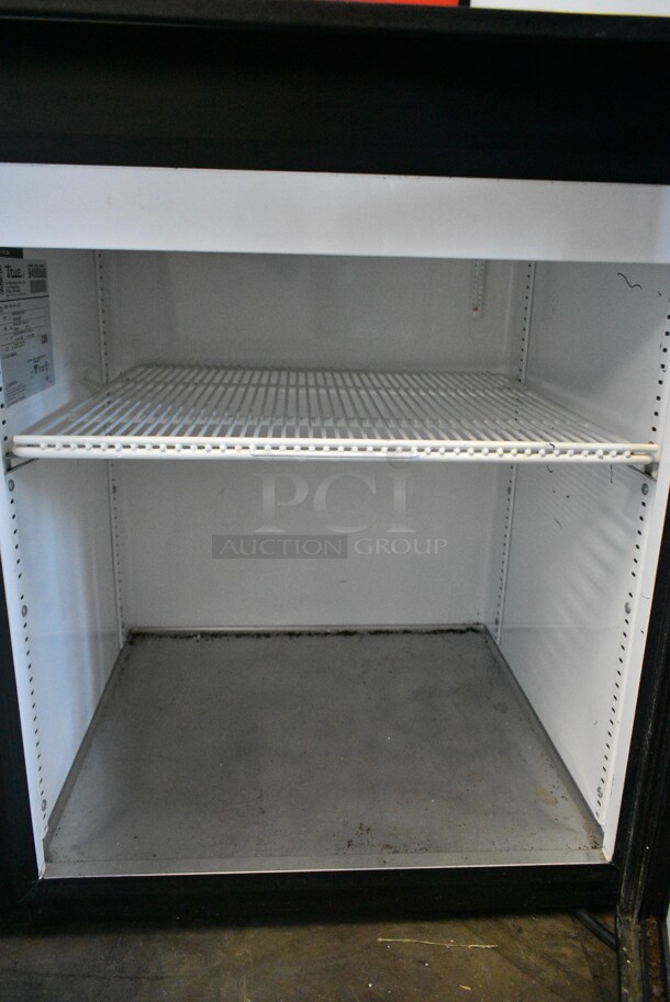 2018 True GDM-05-HC-LD Metal Commercial Mini Cooler Merchandiser. 115 Volts, 1 Phase. Tested and Powers On But Does Not Get Cold - Image 3 of 4