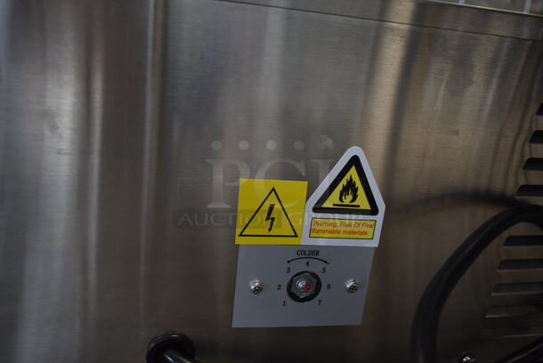 BRAND NEW SCRATCH AND DENT! Avantco 360CPT28HC Stainless Steel 28" Countertop Refrigerated Prep Rail. 115 Volts, 1 Phase. Tested and Working! - Image 6 of 7