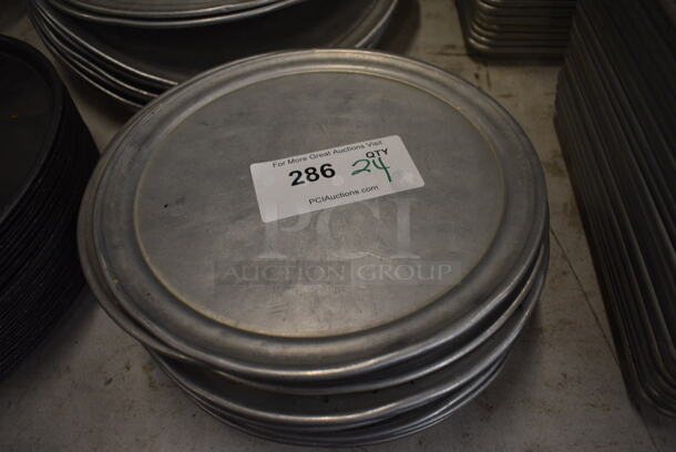 24 Metal Round Pizza Baking Pans. 11x11. 24 Times Your Bid! - Image 1 of 2