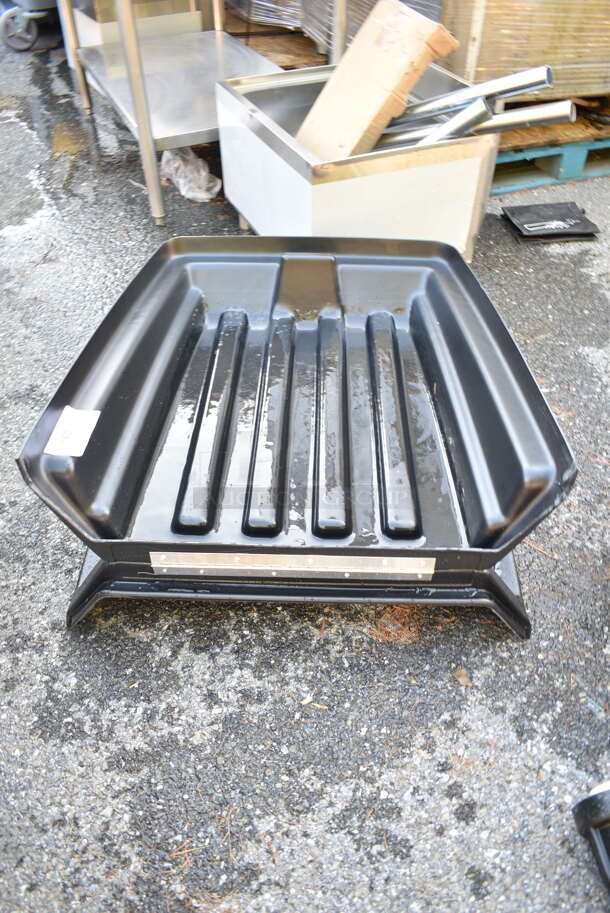 BRAND NEW SCRATCH AND DENT! Black Poly Tilt Truck Lid.  - Image 3 of 5