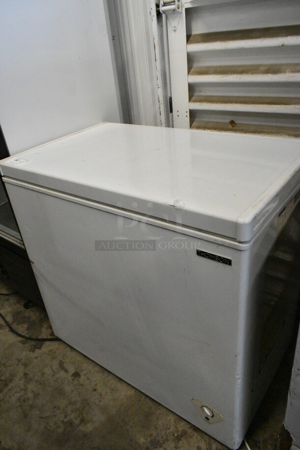 Thomson TFRF710-F-SM Metal Chest Freezer. 115 Volts, 1 Phase. Cannot Test Due To Damaged Power Cord - Image 2 of 4