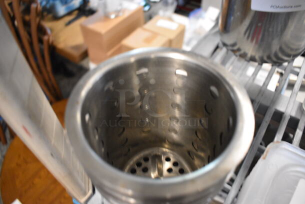 5 Stainless Steel Silverware Bins. 4.5x4.5x5.5. 5 Times Your Bid! - Image 3 of 3