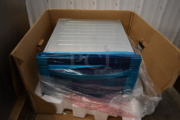BRAND NEW SCRATCH AND DENT! 2023 KoolMore KM-MD-1SS Stainless Steel Commercial Countertop Drawer Style Microwave Oven. 120 Volts, 1 Phase. - Image 3 of 8
