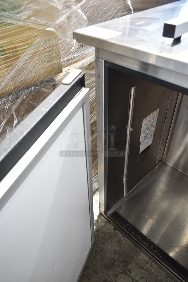 Glastender BB84-R1-BS(LRR) Metal Commercial 3 Door Back Bar Cooler. 115 Volts, 1 Phase. Tested and Working! - Image 4 of 11