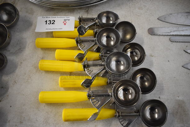 8 Stainless Steel Scoops w/ Yellow Handle. 8.5