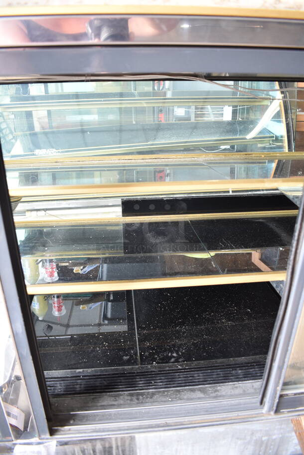 Kinco SRM38 Metal Commercial Floor Style Deli Display Case Merchandiser. See Pictures for Glass Damage. 220 Volts, 1 Phase. - Image 8 of 10