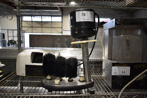 Metal Commercial Countertop Glass Cleaner. 115 Volts, 1 Phase. Cannot Test - Unit Was Previously Hardwired
 - Image 1 of 5