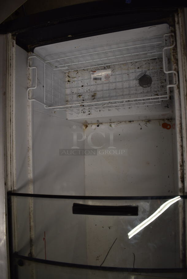 Maxx Cold MXF72CHC-8 Commercial Electric White Ice Cream Merchandiser Freezer. 115V, 1 Phase. Tested and Does Not Power On - Image 5 of 6