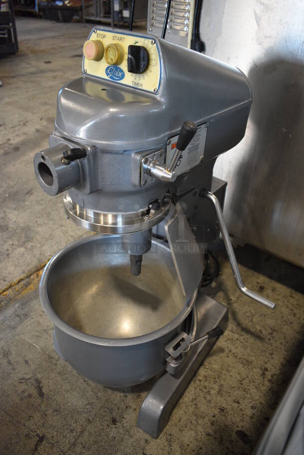 Globe Model SP20 Metal Commercial 20 Quart Planetary Dough Mixer. 110 Volts, 1 Phase. 15x22x36. Tested and Working!