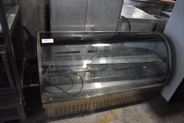 Vollrath RDE7160 Curved Glass Drop In Refrigerated Display Case. 120V/1 Phase. Tested And Powers On But Does Not Get Cold