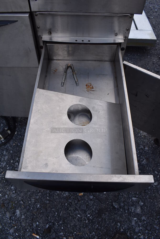 Vieluxe Stainless Steel Prep Station on Commercial Casters. 33x25x36 - Image 7 of 11