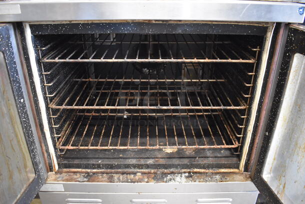 Vulcan Stainless Steel Commercial Natural Gas Powered Full Size Convection Oven w/ View Through Doors, Metal Oven Racks and Thermostatic Controls. 41x40x42 - Image 5 of 5