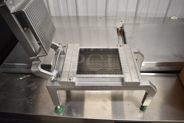 Garde Metal Commercial Countertop Lettuce Head Cutter.  - Image 3 of 6