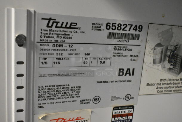 True GDM-12 Metal Commercial Single Door Reach In Cooler Merchandiser w/ Poly Coated Racks. 115 Volts, 1 Phase. Tested and Working! - Image 3 of 3