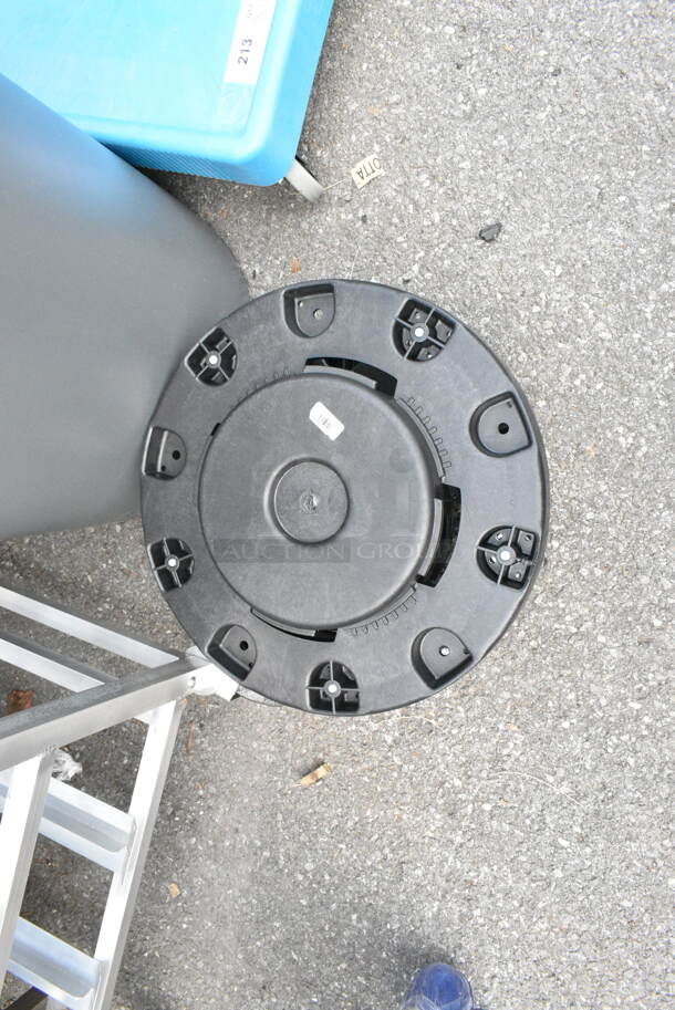 2 BRAND NEW! Gray Poly Trash Cans w/ 2 Trash Can Dollies. 2 Times Your Bid! - Image 2 of 6