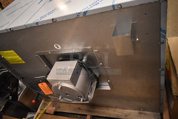 BRAND NEW SCRATCH AND DENT! Vulcan VC5GD-11D1Z Stainless Steel Commercial Full Size Convection Oven w/ View Through Doors, Metal Oven Racks and Thermostatic Controls. No Legs. Tested and Working! - Image 4 of 9