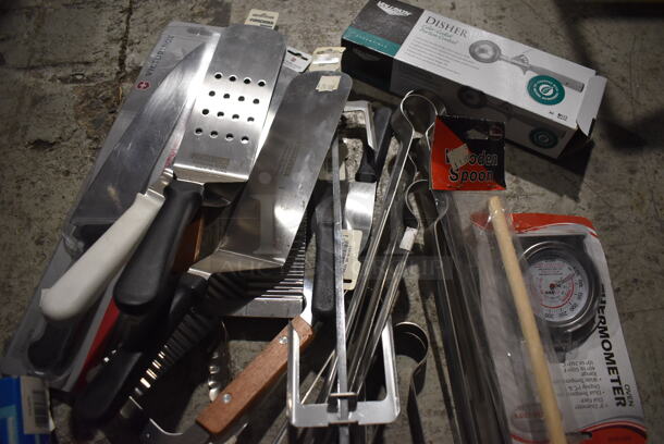 ALL ONE MONEY! Crate of Various BRAND NEW Items Including Spatulas, Knives, Dishers and Tongs - Image 3 of 5