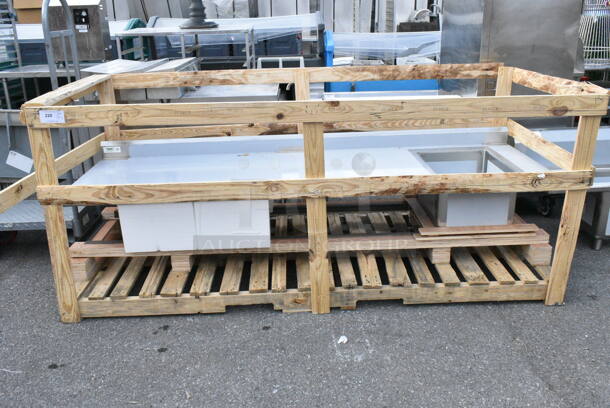BRAND NEW IN CRATE! Regency 600ST3096R Stainless Steel Table w/ Sink Basin. No Legs. - Image 2 of 5