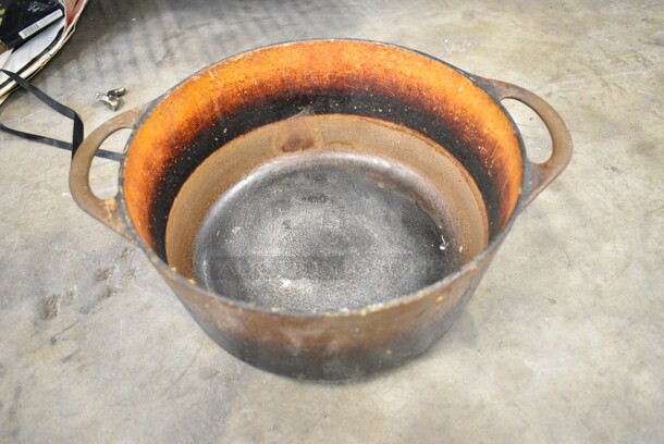 6 Various Metal Round Baking Pans and Pots. 6 Times Your Bid!  - Image 2 of 11