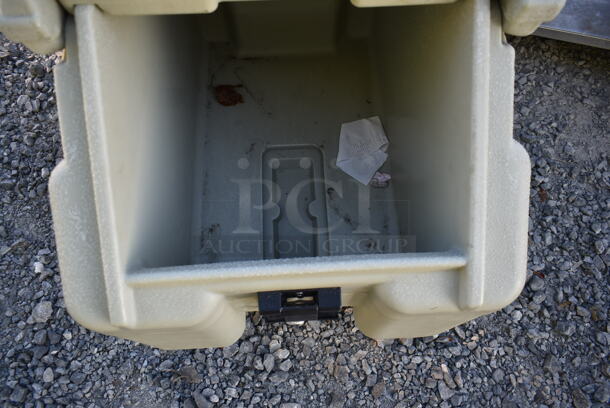 Poly Insulated Portable Ice Bin on Commercial Casters. - Image 5 of 5