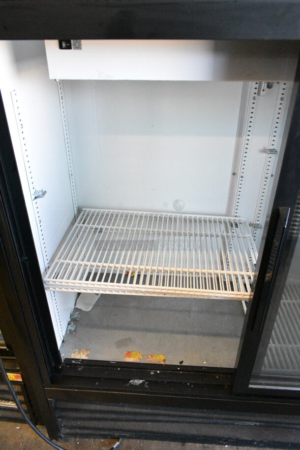 2019 True GDM-41SL-48-HC-LD Metal Commercial 2 Door Reach In Cooler Merchandiser w/ Poly Coated Racks. 115 Volts, 1 Phase. Tested and Working! - Image 3 of 5