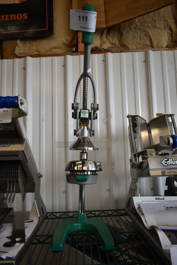 BRAND NEW SCRATCH AND DENT! Garde XL MCJ2 Manual Metal Commercial Citrus Juicer with Safety Spring.  - Image 1 of 8