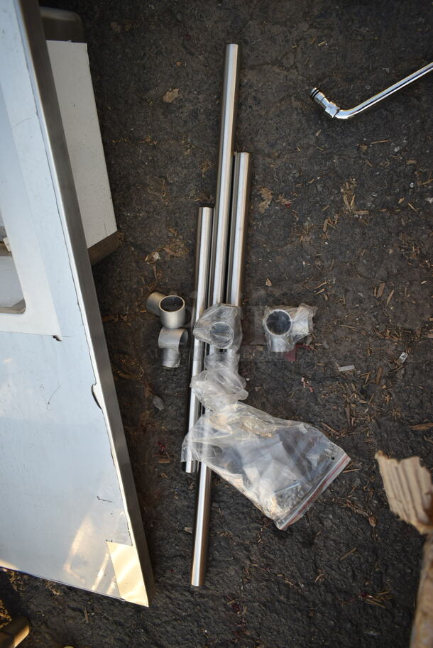 BRAND NEW SCRATCH AND DENT! Regency 600ST3048R 30" x 48" 16 Gauge Stainless Steel Work Table with Right Sink and Cross Bracing - Image 4 of 7