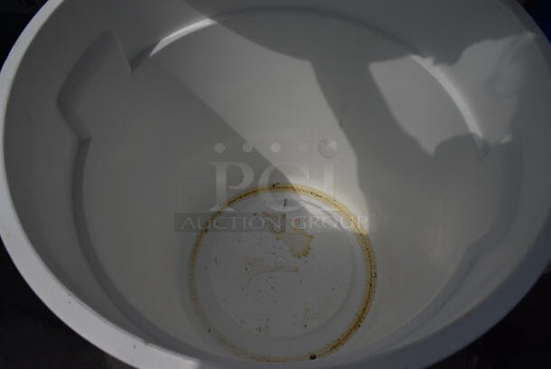 White Poly Trash Can w/ Lid and Trash Can Dolly. 22x20x28 - Image 3 of 4