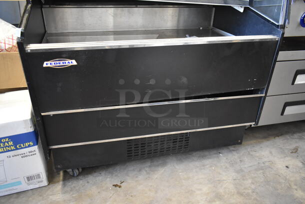 Federal RSSM460SC Stainless Steel Commercial Open Grab N Go Merchandiser w/ Metal Shelves. 120/208-240 Volts, 1 Phase.  - Image 2 of 5