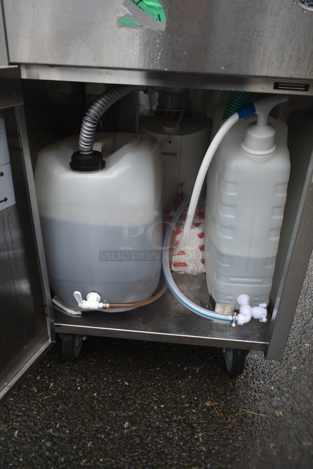 QualServ Stainless Steel Commercial Single Bay Portable Sink on Commercial Casters. - Image 4 of 5