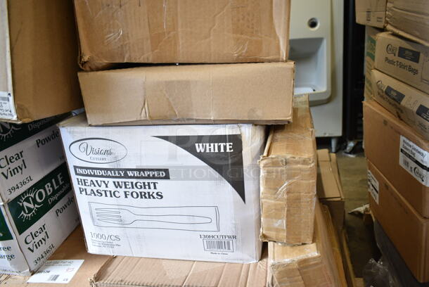PALLET LOT of 20 BRAND NEW Boxes Including 50012W Choice 12 oz. White Poly Paper Hot Cup - 1000/Case, 394365L Noble Products Powder-Free Disposable Clear Vinyl Gloves for Foodservice - Large - 1000/Case, 795KFT44RNPE Choice 44 oz. Round Kraft PE-Lined Microwavable Take-Out Container 7 5/16" x 2 5/8" - 300/Case, 130HCUTFWR Visions Individually Wrapped White Heavy Weight Plastic Fork - 1000/Case, 2 Box 17622STPNLCL Choice 22 oz. Clear SAN Plastic Paneled Tumbler - 12/Pack, 5014455HVY Lavex Hercules 56 Gallon 2 Mil 44" x 55" Low Density Heavy-Duty BlackCan Liner / Trash Bag - 50/Case, 395TO961 EcoChoice 9" x 6" x 3" Compostable Sugarcane / Bagasse 1 Compartment Take-Out Container - 200/Case, 5012423M1 Lavex Li'l Herc 10 Gallon 1 Mil 24" x 23" Low Density Medium-Duty Black Can Liner / Trash Bag - 500/Case, Purell 5215-02 Healthy Soap. 20 Times Your Bid! - Image 3 of 12