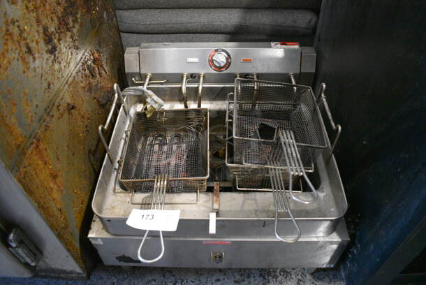 Star Max Stainless Steel Commercial Countertop Electric Powered Deep Fat Fryer w/ 2 Metal Fry Baskets. 208-240 Volts, 1 Phase. 24x23x16.5