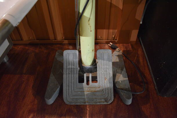 TEW TISF-602 Metal Commercial Floor Style Impulse Foot Sealer. 110 Volts, 1 Phase. 21x21x34. Item Was in Working Condition on Last Day of Business. (bar) - Image 7 of 7