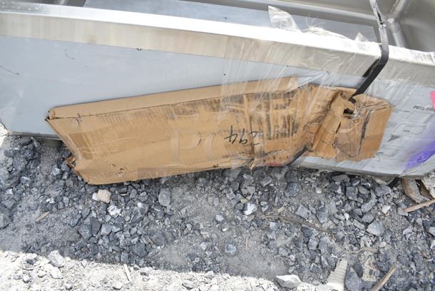 BRAND NEW SCRATCH AND DENT! Stainless Steel Commercial Ice Bin.  - Image 3 of 5