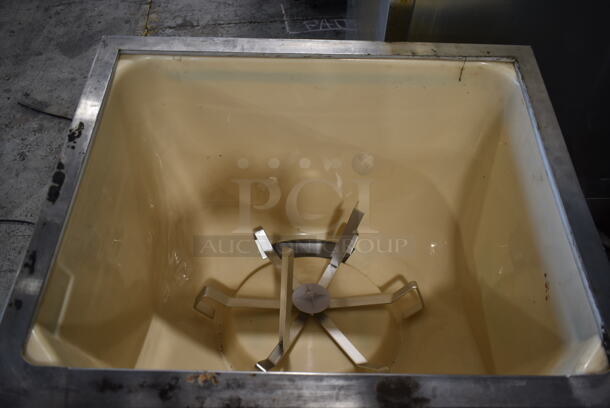 Cornelius ED250 Stainless Steel Commercial Countertop 8 Flavor Carbonated Beverage Machine. 115 Volts, 1 Phase.  - Image 5 of 9