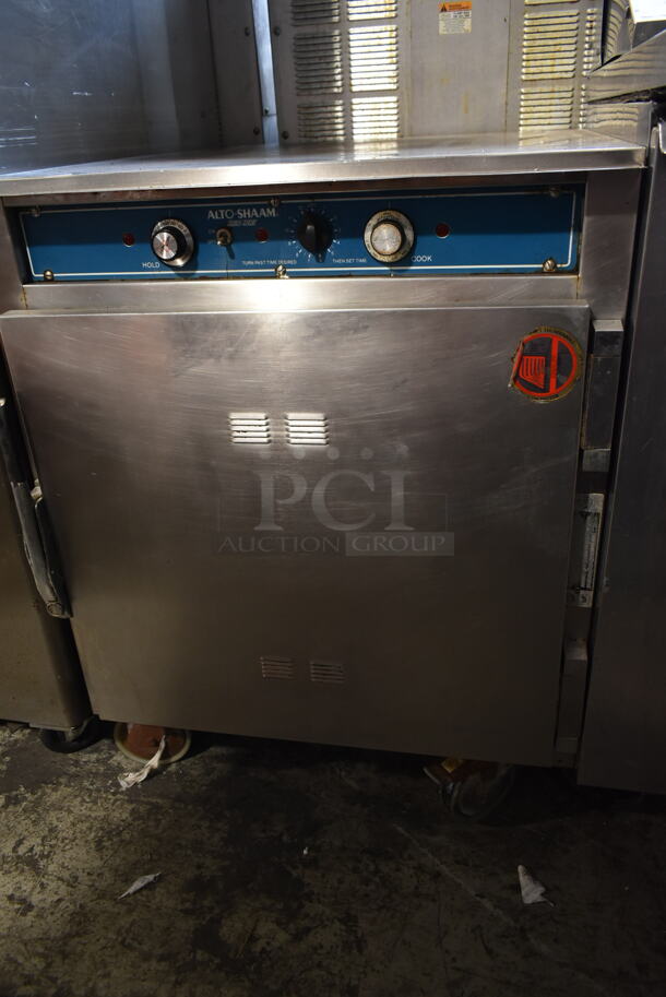 Alto Shaam Stainless Steel Commercial Heated Warming Holding Cabinet on Commercial Casters. 208-240 Volts. - Image 3 of 6