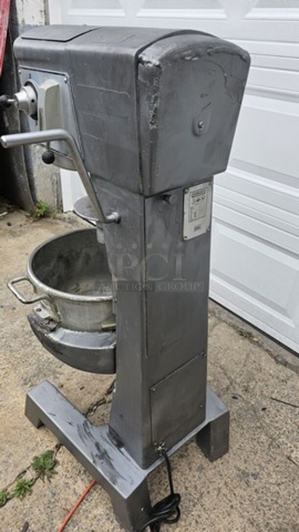 HOBART D-300 115V 30Qt Commercial Mixer - Image 4 of 5