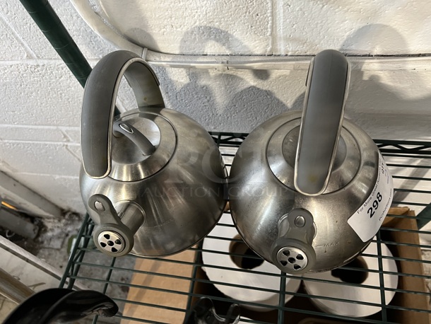2 Metal Tea Kettles. 9x9x10.5. 2 Times Your Bid! - Image 3 of 3