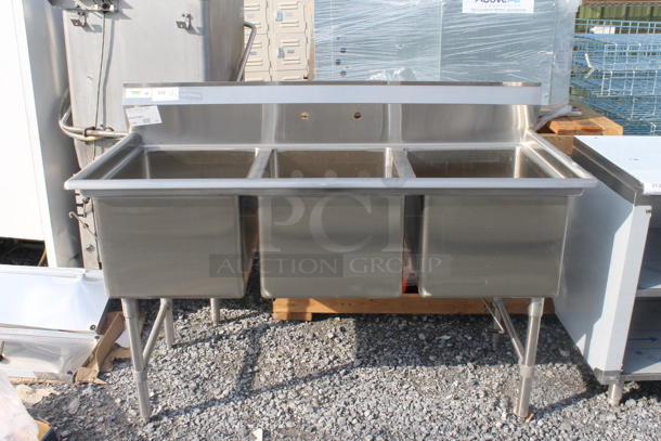 BRAND NEW SCRATCH AND DENT! Regency 600S31824 Stainless Steel Commercial 3 Bay Sink. 