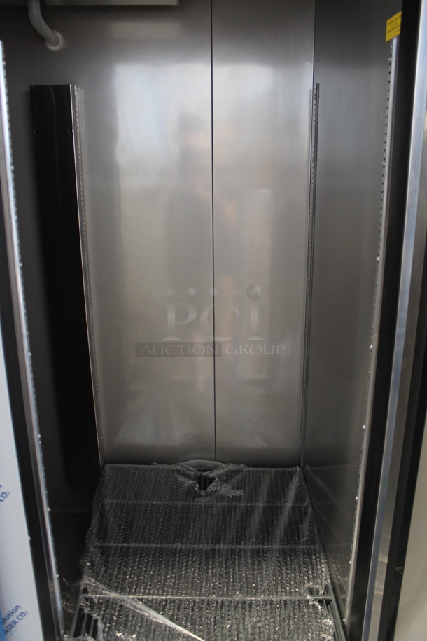 BRAND NEW SCRATCH AND DENT! 2023 Avantco 447AP49R Stainless Steel Commercial 2 Door Reach In Cooler. 115 Volts, 1 Phase. Tested and Working! - Image 4 of 5