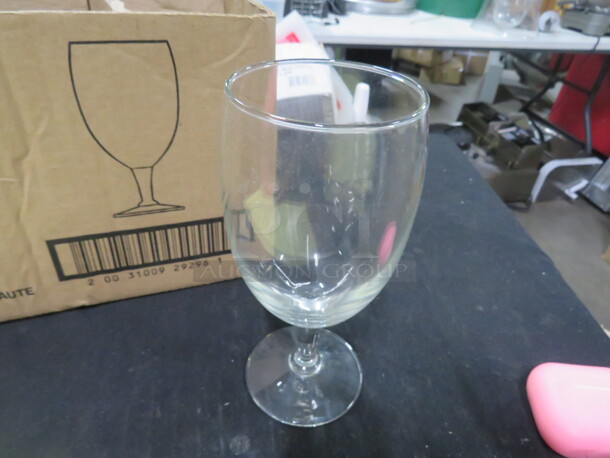 16.5oz Citation Stem Wine Glass. 12XBID - Image 1 of 1