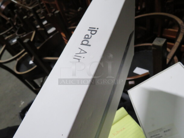 One IPAD Air 16gb On Metal Stand. - Image 4 of 4